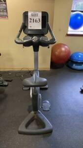 LIFE CYCLE BICYCLE 95C-06 
(LOCATION: FITNESS CENTER)
