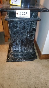 28” MARBLE DISPLAY PEDESTAL (DAMAGED)