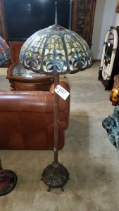 67” LEADED GLASS FLOOR LAMP TIFFANY STYLE