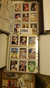 LOT OF 4 BINDERS OF ASSORTED BASEBALL CARDS