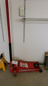 PITTSBURGH 3 TON FLOOR JACK