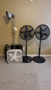 LOT OF 6 FANS AND A LIGHT