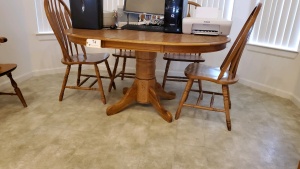 5 FT DINING ROOM TABLE SET WITH 5 CHAIRS