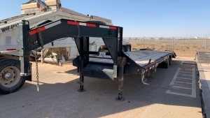 2011 BIG TEX GOOSENECK TRAILER 2 AXLE, APPROX 25FT VIN: 16VGX2520B2695687 UNIT NO. 17 (ALLOW 14 DAYS FOR TITLE TO BE DELIVERED)