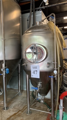 Glacier 7 bbl Fermenter stainless steel tank with Penn A421 control, (no wall pipes)