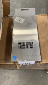 ICEQUBE INDUSTRIAL COOLING UNIT, MODEL: IQ8000V16, Volts: 230, Amps 6.8, Phase: 1, H: 60, Refrigerant: 407C 24 Ounces, Design Pressure: Low Side 170 Psi, High Side 380 Psi