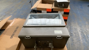 LOT OF (10) APPLETON GAM SERIES GAM 400 WATT PSMH BALLAST HOUSING & YOKE MOUNT MODEL:GAM771PMT12