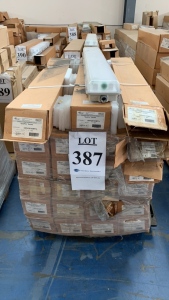 LOT OF (42) COOPER CROUSE HINDS HAZARDOUS AREA FLUORESCENT FIXTURE SEA PRO SERIES MODEL:SPP42870ET1L