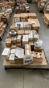 LOT OF (3 PALLETS) ASSTD EGS APPLETON PARTS FIBER GASKETS, CONDUIT BODIES, UNILETS, RECEPTACLE