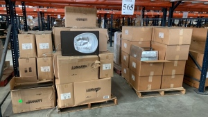 LOT OF (2 PALLETS) ASSTD LIGHT FIXTURES