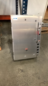 EATON ENCLOSURE MODEL: ECN2234AAG WITH EATON NEMA SIZE 3 AN19KN0 SERIES 1 & EATON HMCP