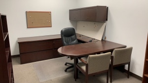 U - SHAPED WOOD DESK WITH OFFICE CHAIR, 2 BOOK CASES & 2 CHAIRS