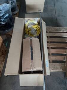 Air Tank w/ Hoses (new in box, please inspect)