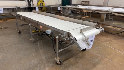 LAUGHLIN STAINLESS STEEL POWERED CONVEYOR APPROX.: 151" X 44" WITH 28" BELT (MEAT CUTTING AREA)