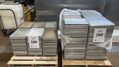 (650) 18" X 13" SHEET PANS (BAKERY 2)