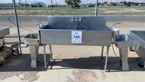 (LOT) ASSORTED STAINLESS STEEL SINKS AND STAINLESS STEEL TRUCK (OUTSIDE)