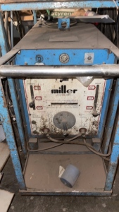 MILLER MODEL 250 AC/DC-HF TIG-METALLIC ARC WELDER WITH ACCESSORIESï¾ (STORAGE WAREHOUSE)