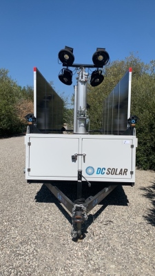 SCT 20 Hybrid - Mobile Solar Generator From DC Solar consist of: 2 Light Tower, Kubota GL 7000, 2 SMA Converters, Midnight Classic controller, 2 x 48v Batteries, Fuel Tank and 10 Solar Panels (NO KEYS, LOCKED, TIRES NEED AIR) (1928 SAINT MARY'S ROAD MORAG