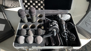 LOT OF (9) ASSTD MICROPHONES WITH CASE