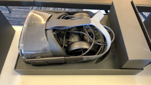 OCULUS QUEST ALL IN ONE VR GAMING HEADSET WITH CONTROLS AND CHARGER (LOCATION: CECILIA HALL)