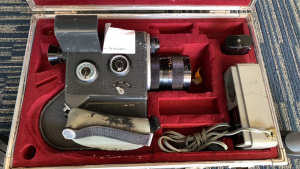 VINTAGE CANON SCOOPIC-16 WITH CANON C-16E 13-76MM LENS AND CASE