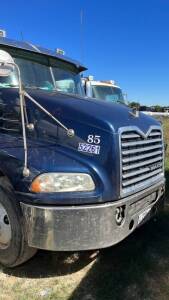 2012 Mack Pinnacle CXU613 Truck