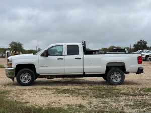 2019 CHEVY SILVERADO 2500 HD EXTENDED CAB/DOUBLE CAB TRUCK WITH 74,142 MILES, GOOSENECK AND BUMPER HITCH, TOW MIRRORS, BACK-UP CAMERA, LCD SCREEN, RKI TOOLBOX AND HEADACHE RACK, GASOLINE/ETHANOL, VIN# 2GC2CREGXK1236088