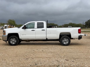 2019 CHEVY SILVERADO 2500 HD EXTENDED CAB/DOUBLE CAB TRUCK WITH 70,458 MILES, GOOSENECK AND BUMPER HITCH, TOW MIRRORS, BACK-UP CAMERA, LCD SCREEN, RKI TOOLBOX AND HEADACHE RACK, GASOLINE/ETHANOL, TAILGATE WONT CLOSE, VIN# 2GC2CREGXK1236396