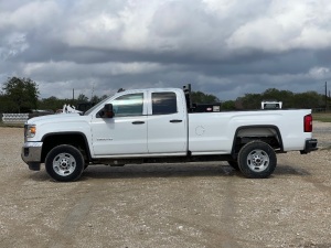 2019 GMC SIERRA 2500 HD EXTENDED CAB/DOUBLE CAB TRUCK WITH 45,704 MILES, GOOSENECK AND BUMPER HITCH, TOW MIRRORS, BACK-UP CAMERA, LCD SCREEN, RKI TOOLBOX AND HEADACHE RACK, GASOLINE/ETHANOL, VIN# 2GT21NEG3K1236352