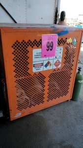 SAFETY PROPANE CAGE W/7 LP CYLINDERS