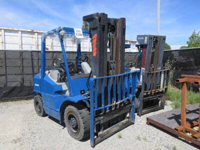 HYSTER H80XM PROPANE FORKLIFT, S/N: L005V04114C, 7850LBS MAX, AND KOMATSU FG-30SG11 PROPANE FORKLIFT, S/N: 491929A, 5200LBS MAX, NEED WORK, MISSING PARTS)