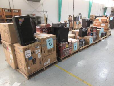 LOT ASST'D PEAVEY ELECTRONICS, SPEAKERS, WIRELESS HEADSET, GUITAR AMPLIFIERS, DM 112, MAX 112, PVXP 12, PVX 15, ESCORT 3000, PV I4B, VYPYR VIP-1, VIP-