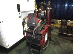 LINCOLN POWERWAVE 455 450-AMP WELDING POWER SOURCE, EQUIPPED WITH WIRE FEED SERIAL NO. U1020809802