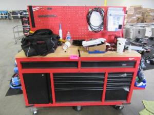 MILWAUKEE 60'' 11 DRW ,1 DOOR MOBILE WORKBENCH WITH WOOD TOP (NO TOOLS) ( LOCATED AT 4502 BRICKELL PRIVADO ONTARIO CA 91761)